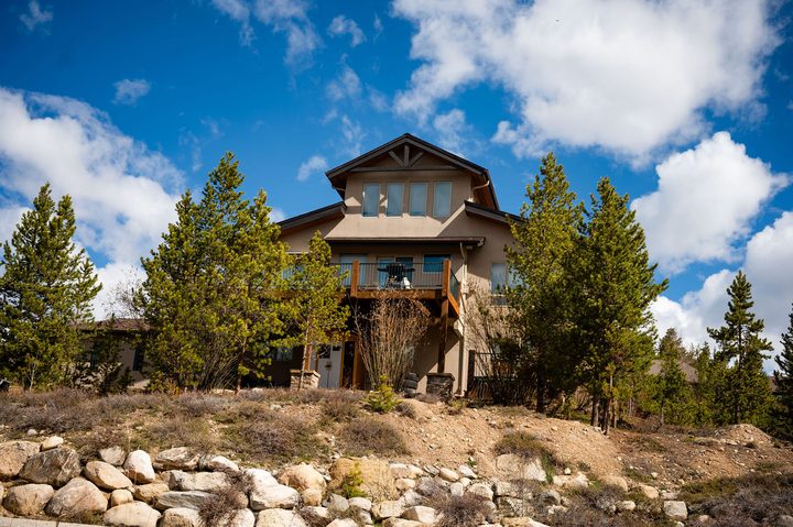 Photo 11 of 11: Hillside home with mountain views, Summit County, CO