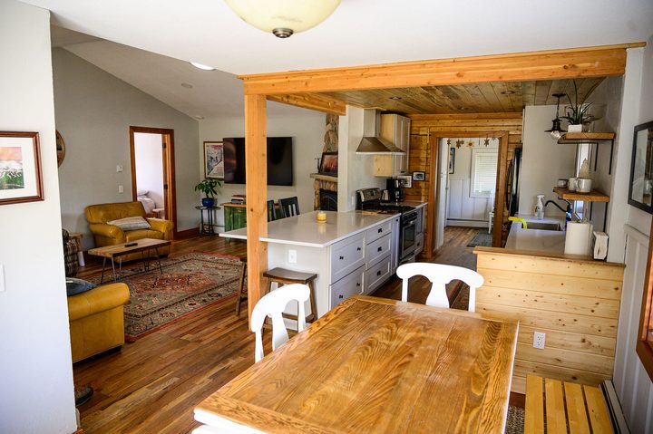 Photo 4 of 12: Two-storey home in deep blue, Summit County, CO